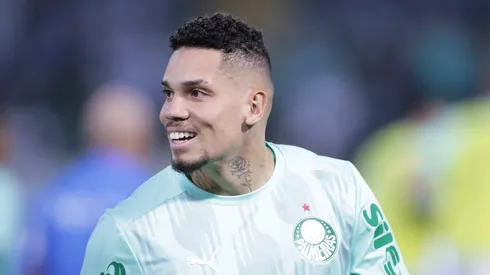 Paulinho se aproxima de retorno no Palmeiras. 
