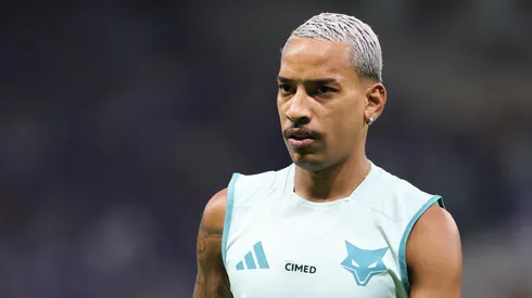 Matheus Pereira jogador do Cruzeiro durante aquecimento antes da partida contra o Corinthians no estádio Mineirão pelo campeonato Copa Do Brasil 2025. Foto: Gilson Lobo/AGIF