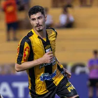 Palmeiras recebe propostas de Bragantino e Remo para negociar Rômulo