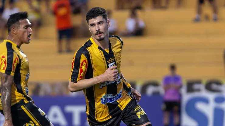 Rômulo, meia do Novorizontino, comemora gol durante Campeonato Paulista (Imagem: Divulgação/ Novorizontino)