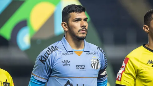 Joao Paulo jogador do Santos durante partida contra o Botafogo-SP no estádio Vila Belmiro pelo campeonato Copa do Brasil 2023. Foto: Abner Dourado/AGIF