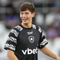 Arthur Novaes celebra chances com Anselmi no Botafogo