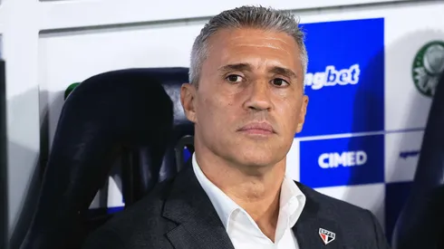 SP – BARUERI – 01/03/2026 – PAULISTA 2026, PALMEIRAS X SAO PAULO – Hernan Crespo tecnico do Sao Paulo durante partida contra o Palmeiras no estadio Arena Barueri pelo campeonato Paulista 2026. Foto: Ettore Chiereguini/AGIF