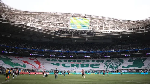 Torcida do Palmeiras durante partida contra São Paulo no estádio Arena Allianz Parque pelo campeonato Brasileiro A 2022. Foto: Ettore Chiereguini/AGIF
