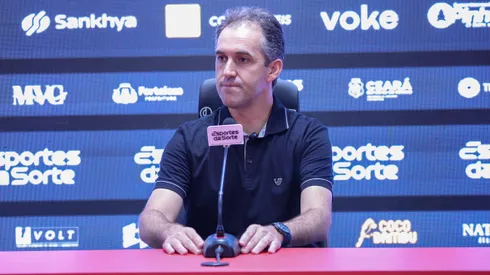 Léo Condé técnico do Ceará durante coletiva contra o Vitoria no estádio Barradão pelo campeonato Brasileiro A 2025. Foto: Márcio José/AGIF