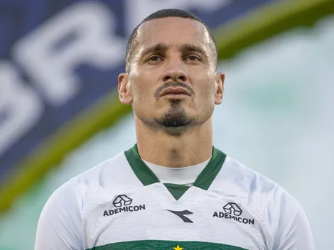 Maicon, do Coritiba, vê jogo difícil contra o Corinthians