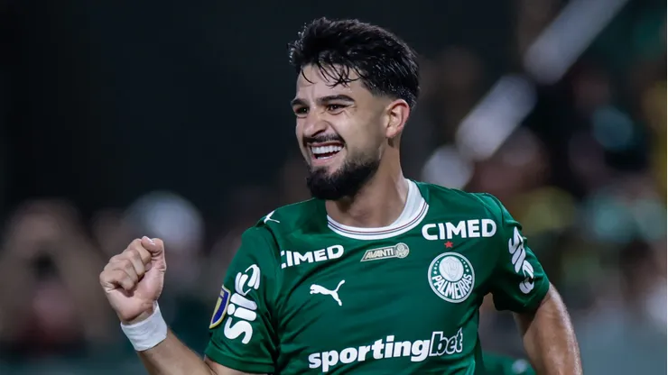 Flaco López jogador do Palmeiras comemora seu gol durante partida contra o Novorizontino no estadio Arena Barueri pelo campeonato Paulista 2026. Foto: Marcello Zambrana/AGIF