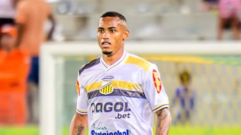 Internacional tenta alternativas por Patrick.
