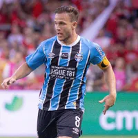 Roger Flores volta a pedir Arthur, do Grêmio, na Seleção Brasileira após título gaúcho: “É um jogadoraço”