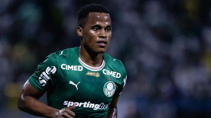 Jhon Arias deve jogar em Vasco x Palmeiras