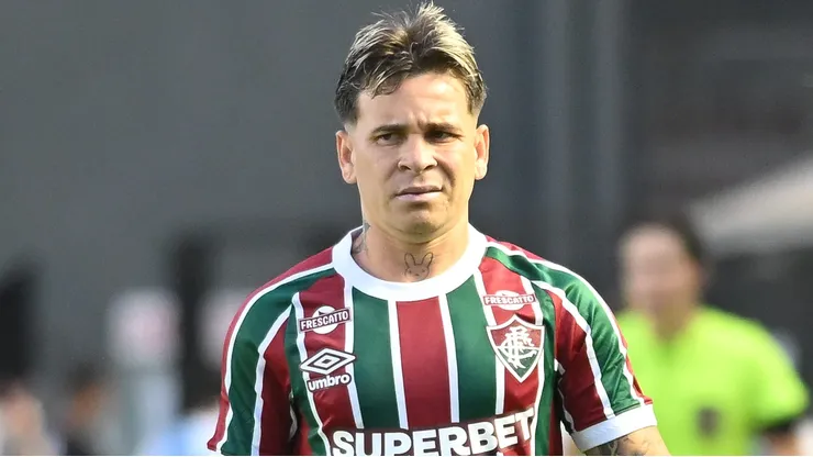 SOTELDO jogador do Fluminense durante partida contra o Santos no estadio Vila Belmiro pelo campeonato Brasileiro A 2025. Foto: Jota Erre/AGIF