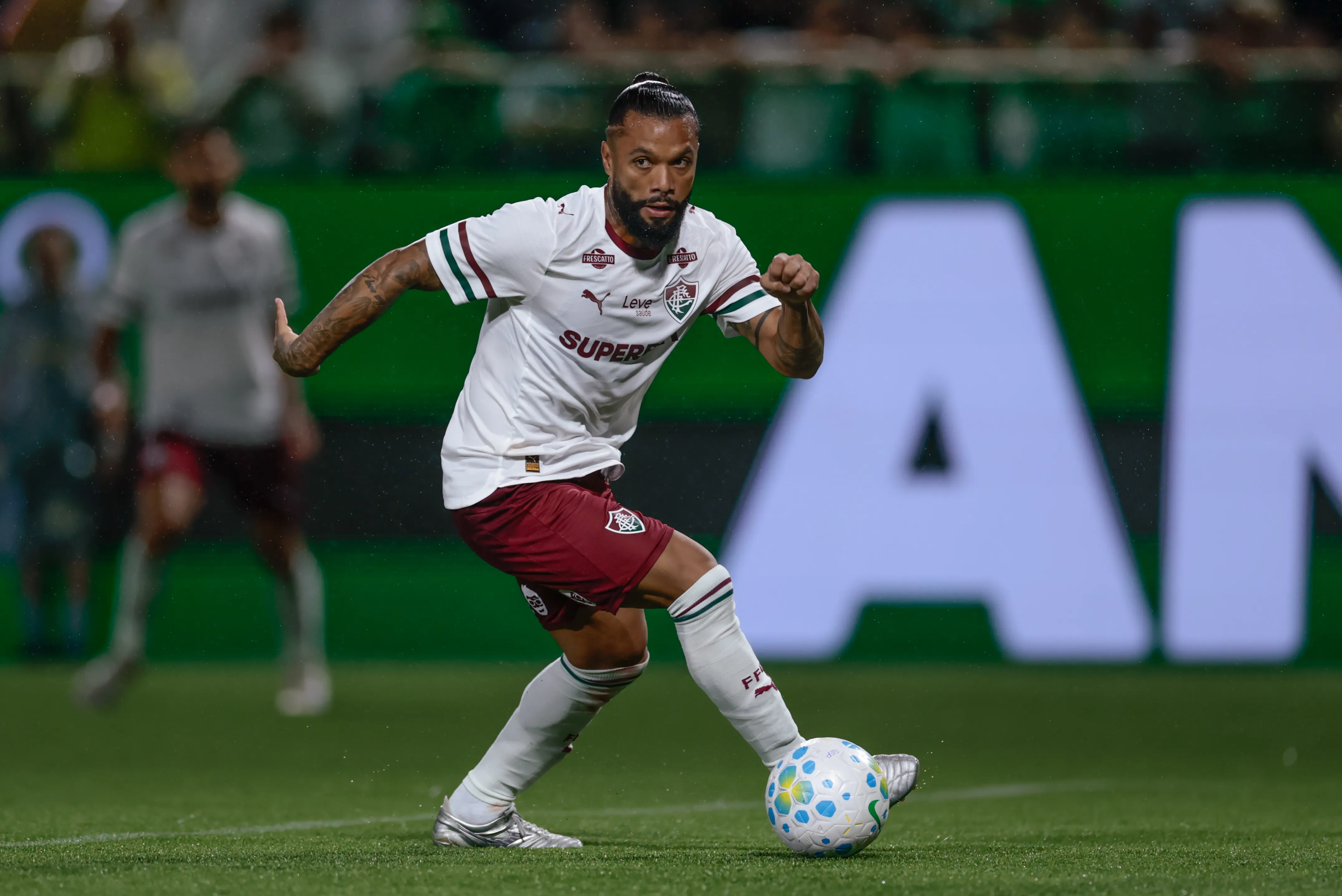 Otavio, jogador do Fluminense, durante partida contra o Palmeiras – Foto: Marcello Zambrana/AGIF