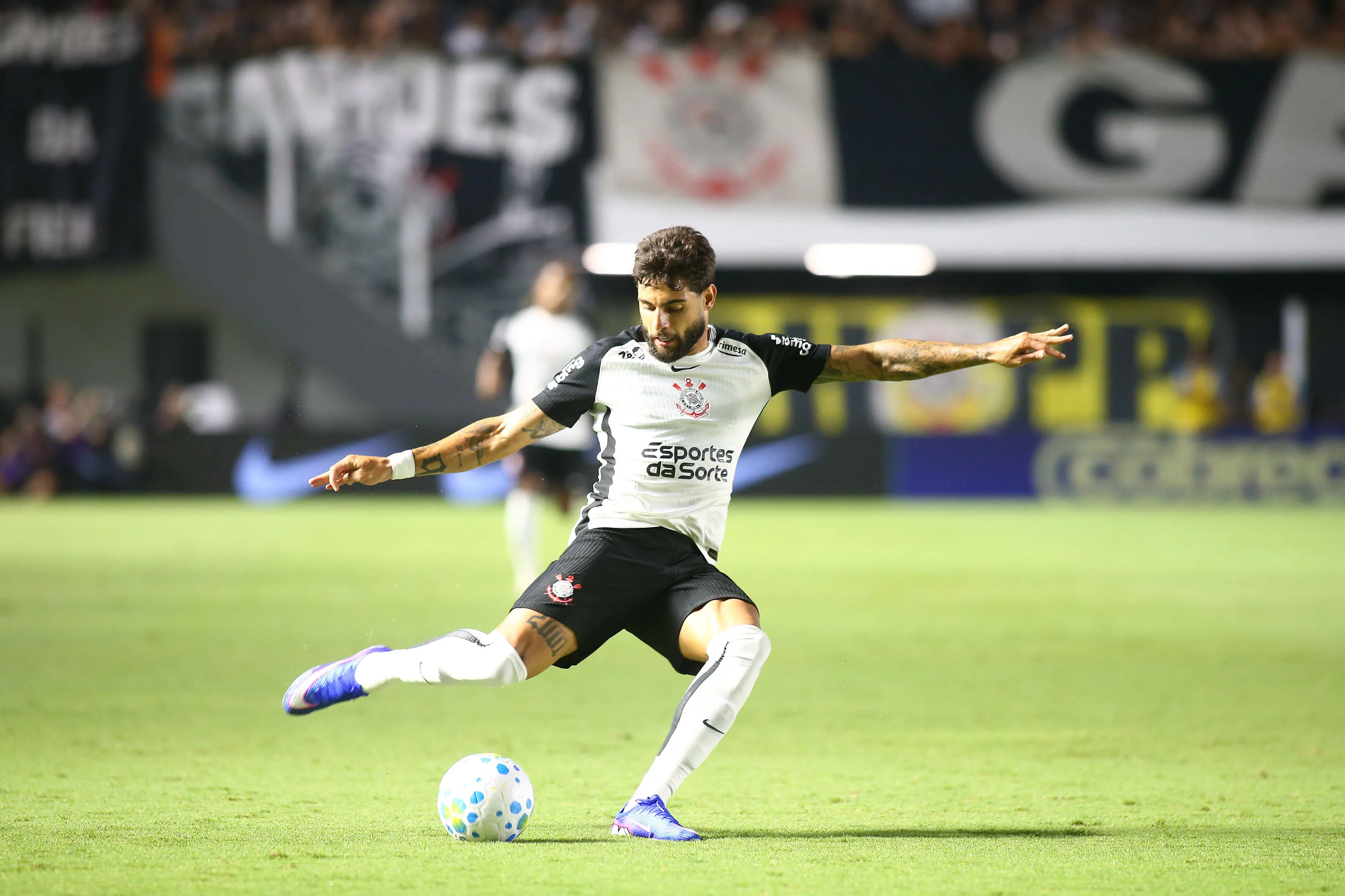 Yuri Alberto, jogador do Corinthians, durante partida contra o Bahia –  Foto: Mauricio De Souza/AGIF