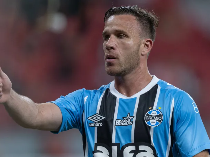 Arthur, do Grêmio, ganha destaque na imprensa espanhola
