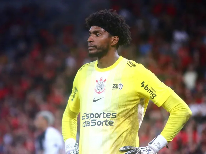 Corinthians quer pelo menos R$ 78 milhões por Hugo Souza