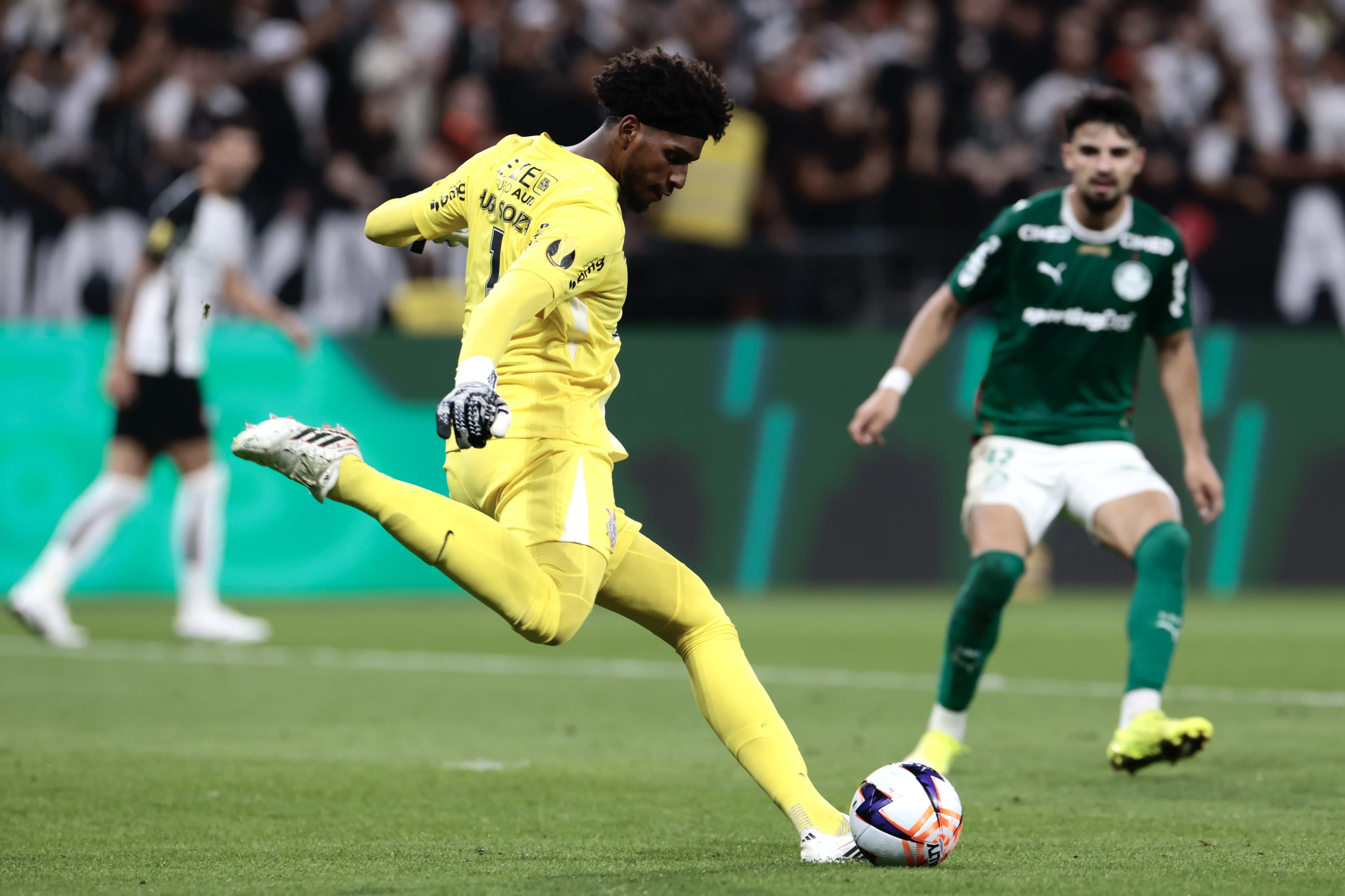 SP – SAO PAULO – 08/02/2026 – PAULISTA 2026, CORINTHIANS X PALMEIRAS – Hugo Souza goleiro do Corinthians durante partida contra o Palmeiras no estadio Arena Corinthians pelo campeonato Paulista 2026. Foto: Marcello Zambrana/AGIF