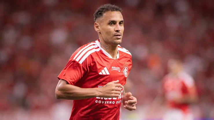 Alan Patrick jogador do Internacional durante partida contra o Gremio no estadio Beira-Rio pelo campeonato Gaucho 2026. Foto: Maxi Franzoi/AGIF