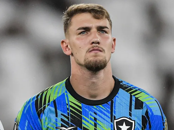 Léo Linck deve ser mantido como titular no Botafogo