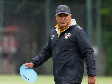 Roger Machado muda defesa do São Paulo e define titulares contra a Chape