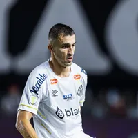 Vojvoda explica escolha por João Schmidt no Santos após críticas