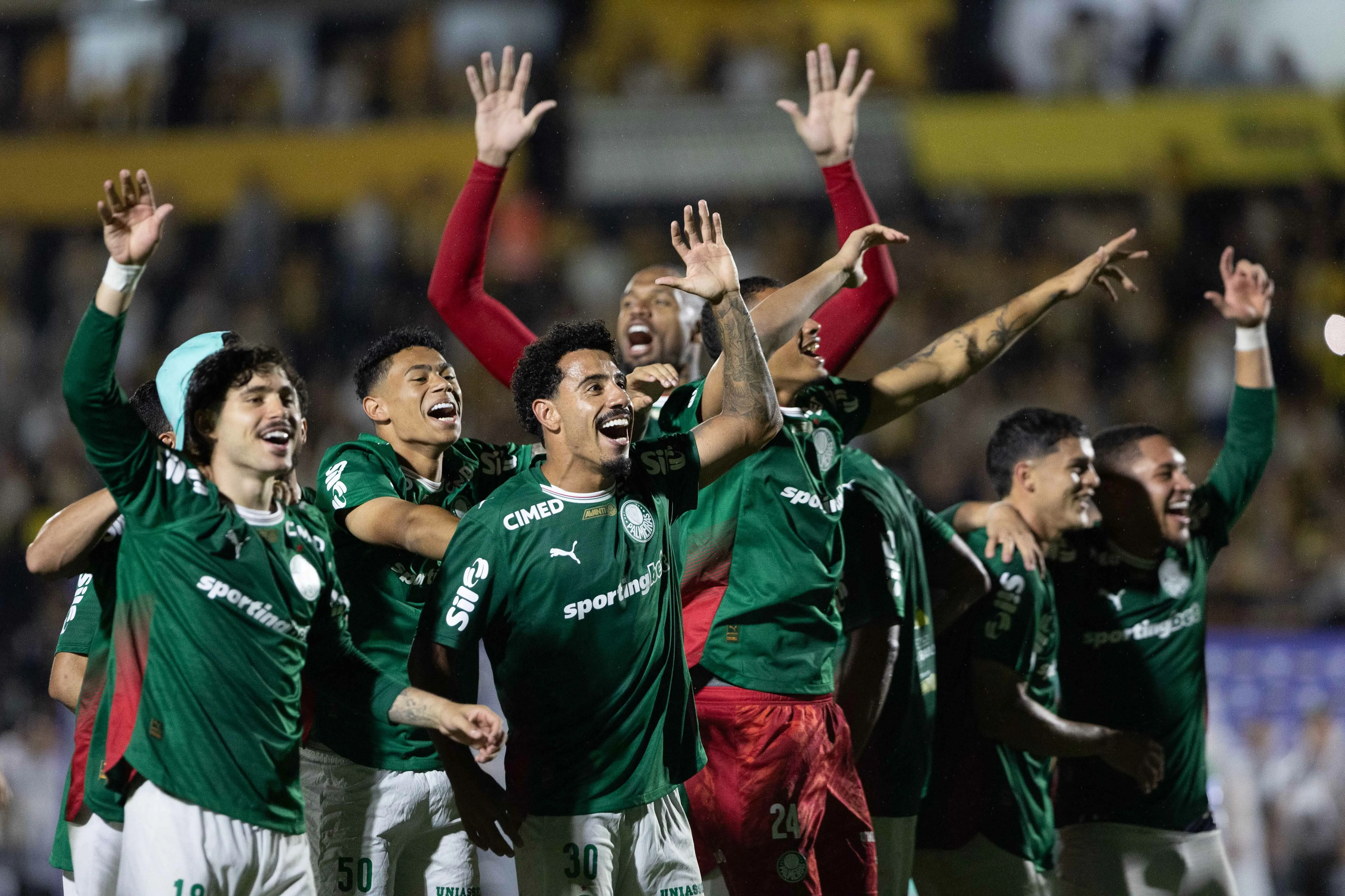 Jogadores do Palmeiras comemoram titulo de campeao apos partida contra o Novorizontino no estadio Jorge Ismael de Biasi pela decisao do campeonato Paulista 2026. Foto: Joisel Amaral/AGIF