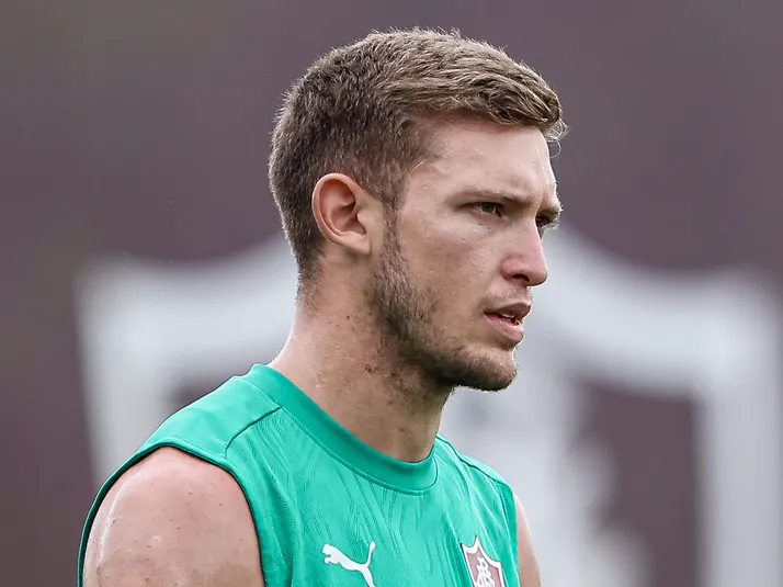 Castillo é festejado por torcedores do Fluminense