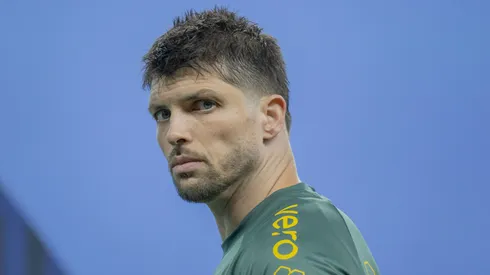 Tiago Volpi jogador do Grêmio durante partida contra o Cruzeiro no estádio Arena do Grêmio pelo campeonato Brasileiro A 2025. Foto: Liamara Polli/AGIF
