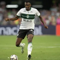 Coritiba atualiza estado de saúde de Jacy: "Consciente"