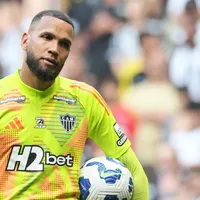 Everson quer "reconquistar" torcida após pior público da história da Arena