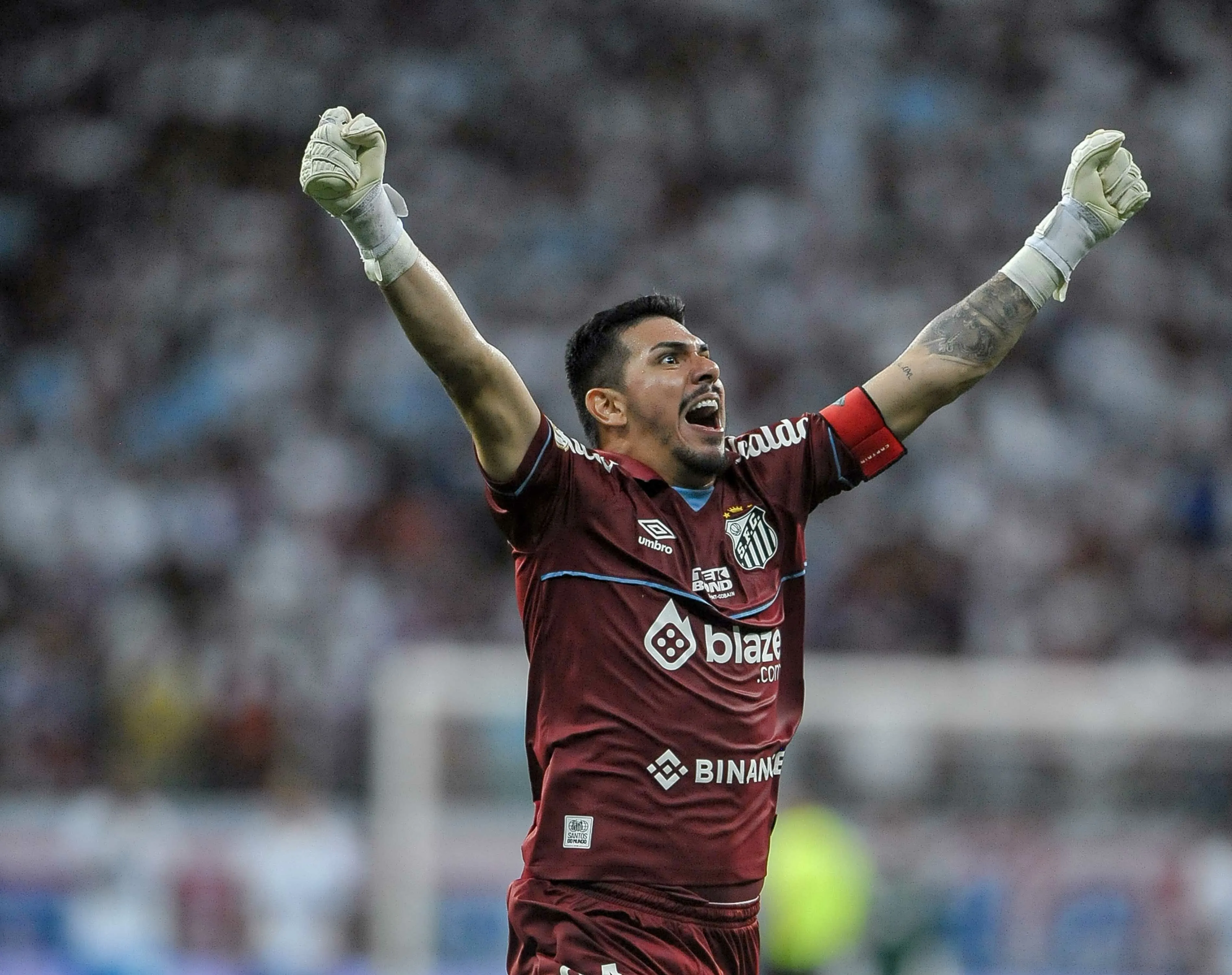 Joao Paulo jogador do Santos comemora gol durante partida contra o Bahia no estadio Arena Fonte Nova pelo campeonato Brasileiro A 2023. Foto: Jhony Pinho/AGIF
