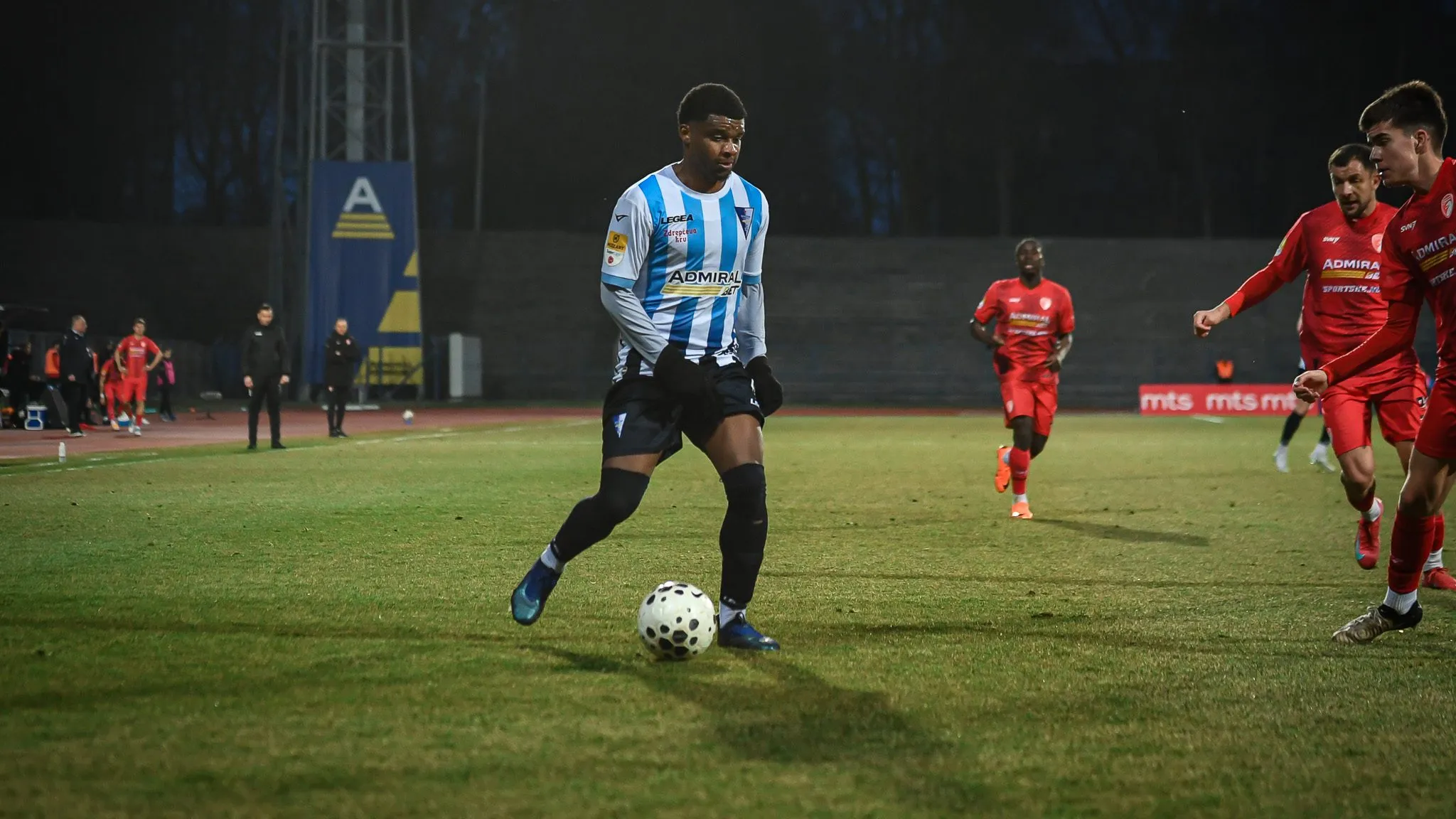 Lincoln em campo pelo Spartak Subótica. Foto: Divulgação/Spartak Subótica