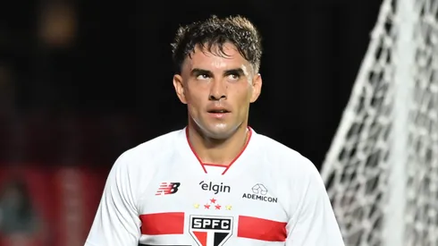 Enzo Díaz desfalca o São Paulo contra a Chapecoense.