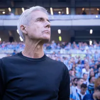 Grêmio de Luís Castro desperdiça chances e fica no empate