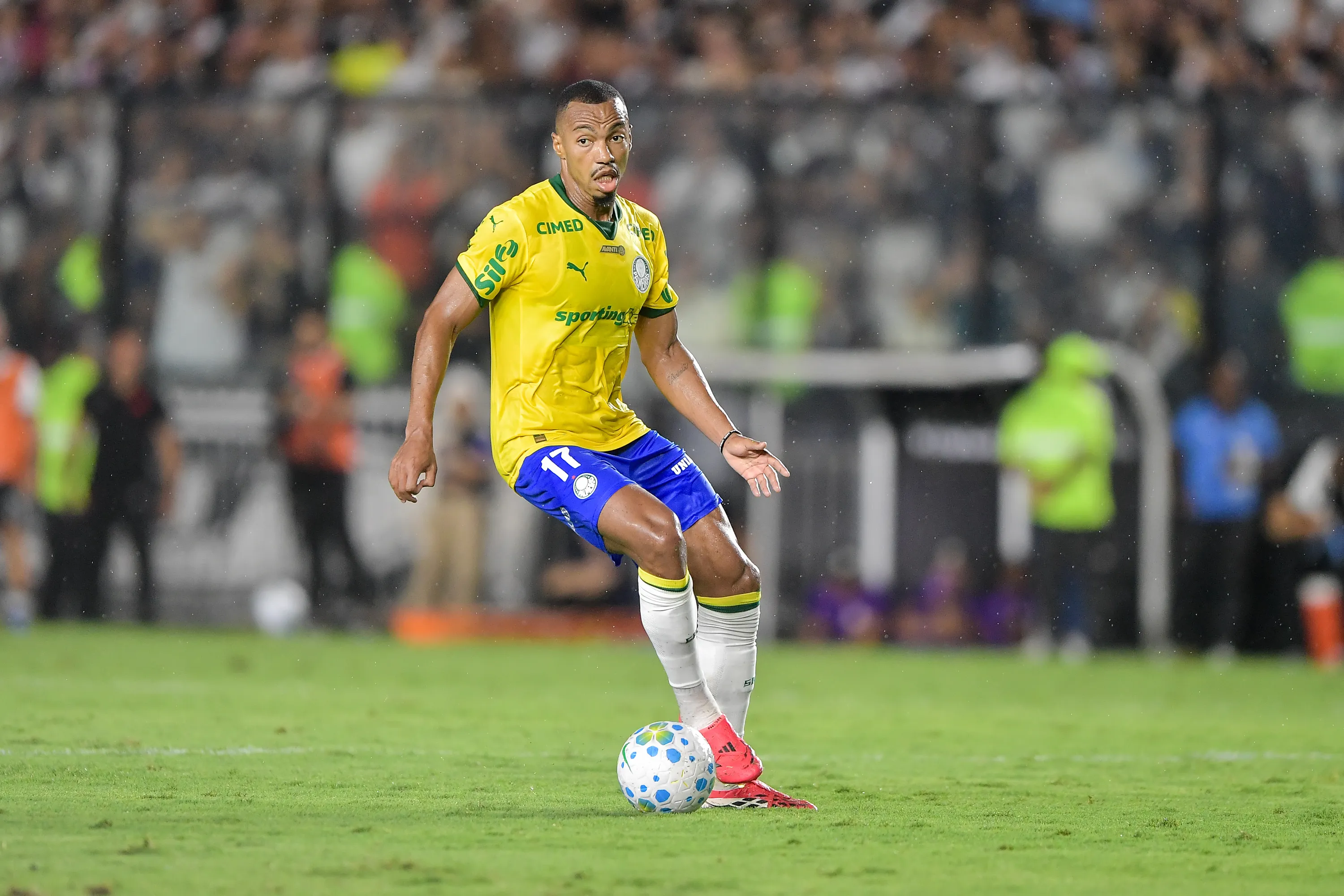 RJ – RIO DE JANEIRO – 12/03/2026 – BRASILEIRO A 2025, VASCO X PALMEIRAS – Marlon Freitas jogador do Palmeiras durante partida contra o Vasco no estadio Sao Januario pelo campeonato [COMPETICAO]. Foto: Thiago Ribeiro/AGIF