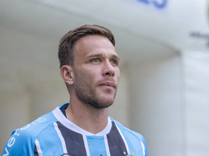 Luís Castro é sincero e lamenta desfalque de Arthur no Grêmio