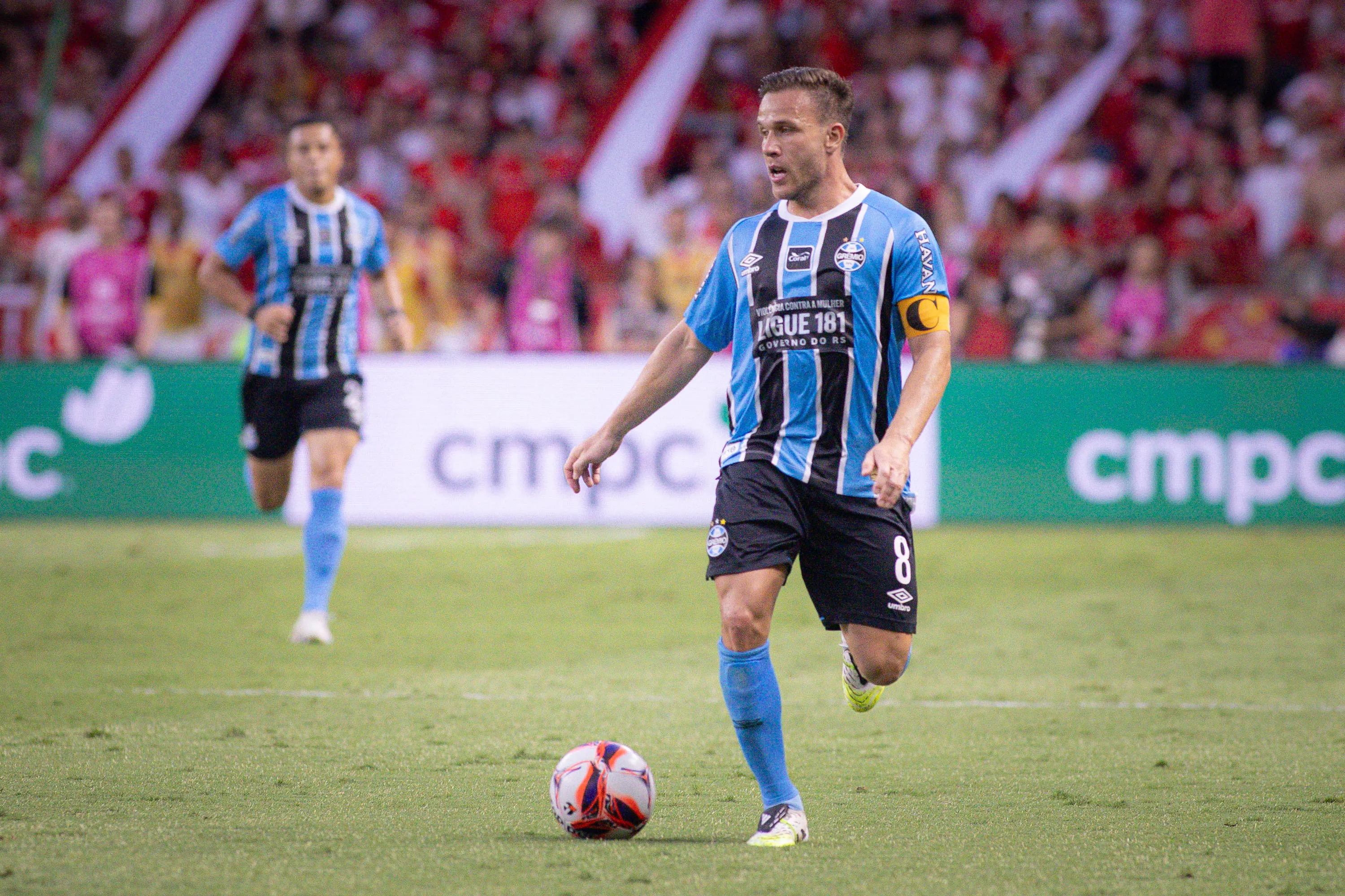 RS – PORTO ALEGRE – 08/03/2026 – GAUCHO 2026, INTERNACIONAL X GREMIO – Arthur jogador do Gremio durante partida contra o Internacional no estadio Beira-Rio pelo campeonato Gaucho 2026. Foto: Maxi Franzoi/AGIF
