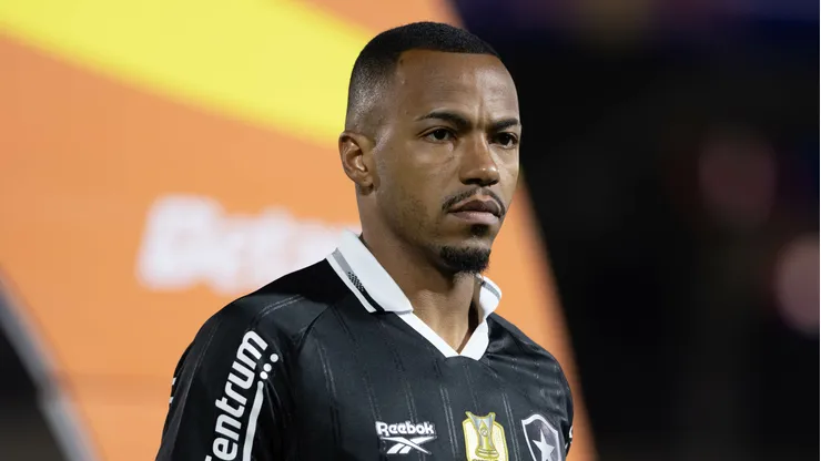 Marlon Freitas comentou sobre o Botafogo.