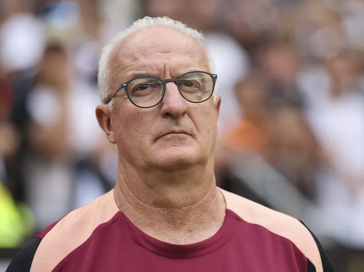 Dorival Júnior está pressionado por melhores resultados no Corinthians