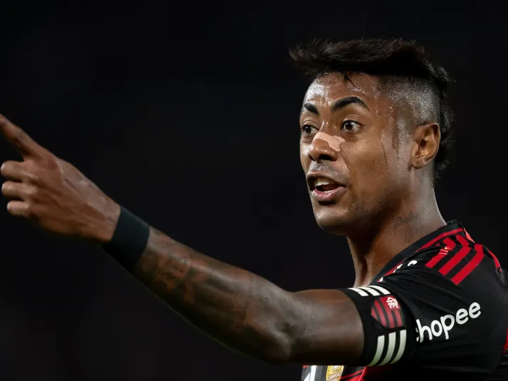Flamengo quer renovar com Bruno Henrique, mas exige redução do salário