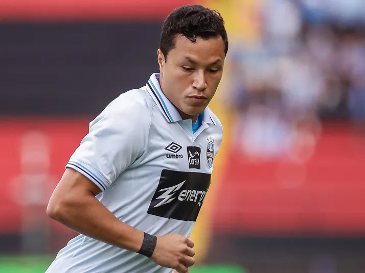 Marlon revela que jogou debilitado em Grêmio x Bragantino