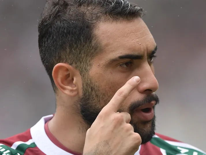 Zubeldía toma decisão no Fluminense envolvendo Freytes e Milán