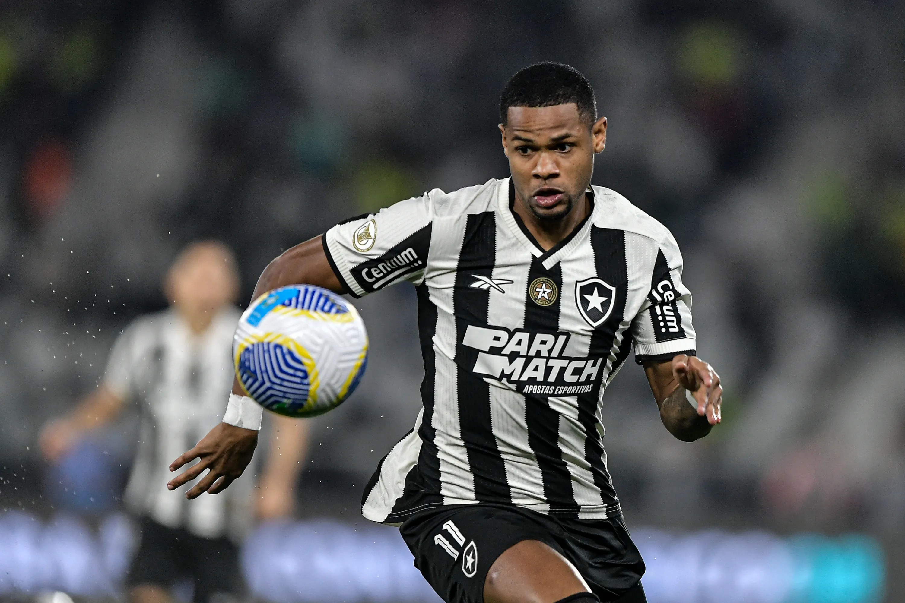 RJ – RIO DE JANEIRO – 17/07/2024 – BRASILEIRO A 2024, BOTAFOGO X PALMEIRAS – Junior Santos jogador do Botafogo durante partida contra o Palmeiras no estadio Engenhao pelo campeonato Brasileiro A 2024. Foto: Thiago Ribeiro/AGIF