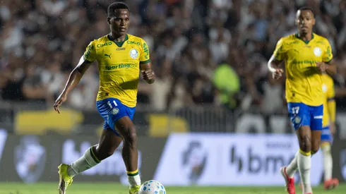 Arias jogador do Palmeiras durante partida contra o Vasco no estadio Sao Januario pelo campeonato Brasileiro A 2026.