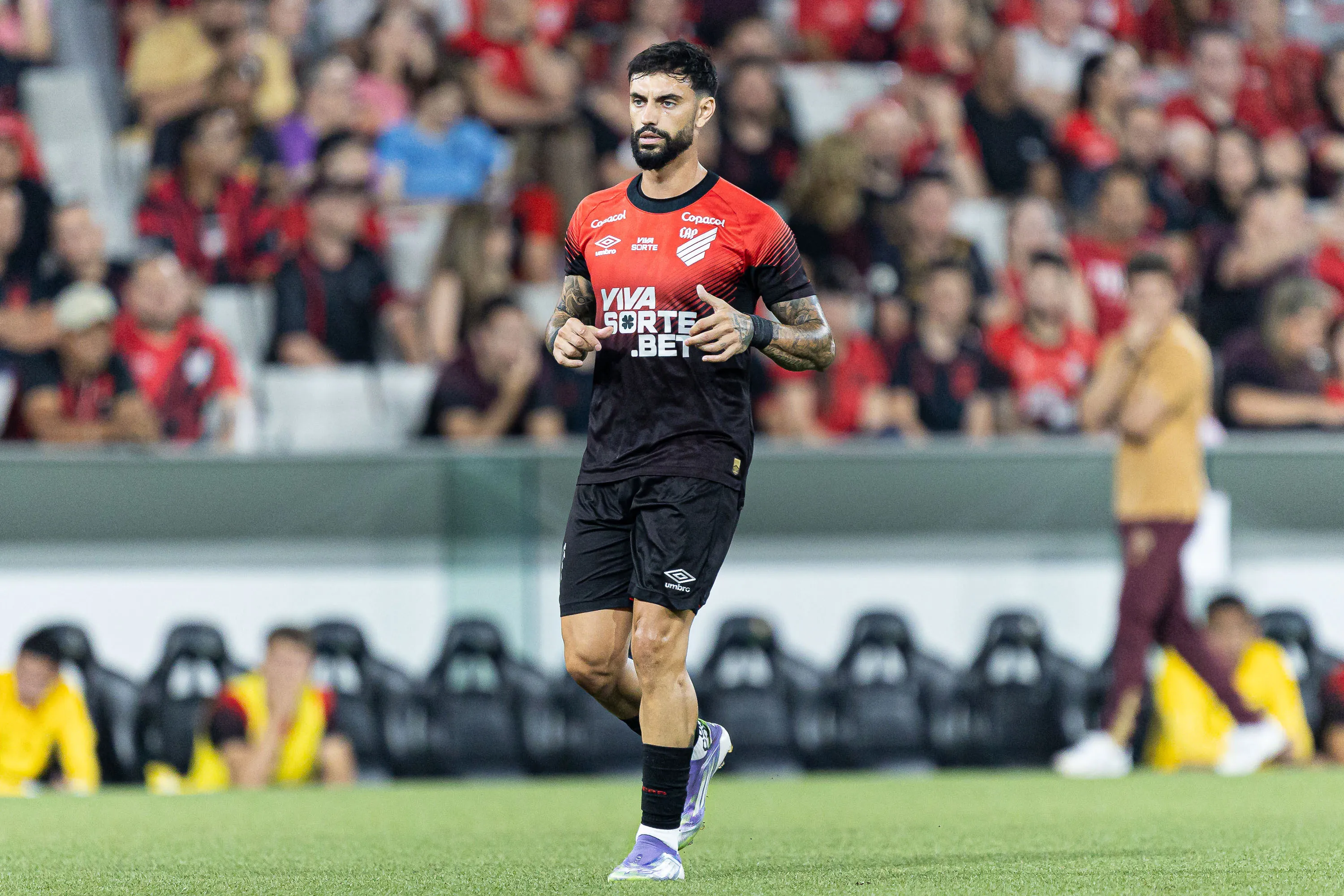 Mastriani jogador do Athletico-PR durante partida contra o Operario no estadio Arena da Baixada pelo campeonato Paranaense 2026. Foto: Paulo De Tarso/AGIF