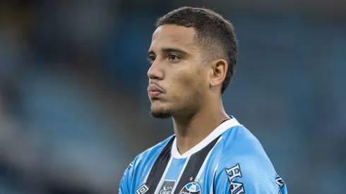 Gustavo Martins em Grêmio x RB Bragantino pelo Brasileirão 2026. Foto: Liamara Polli/AGIF
