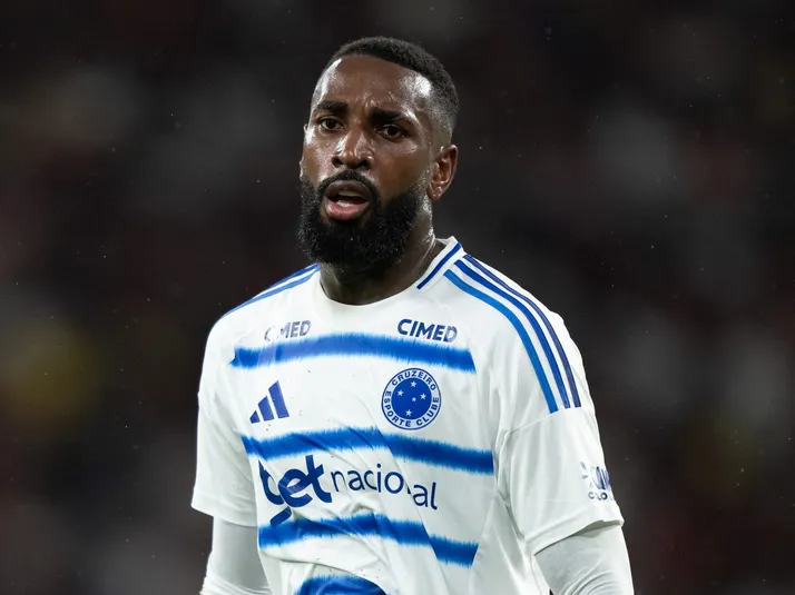 Roberto Gaúcho detona valor pago pelo Cruzeiro por Gerson