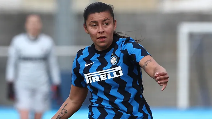 Yoreli compara o futebol feminino brasileiro e colombiano - Foto: Marco Luzzani/Getty Images