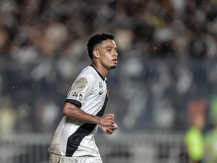 Brenner deve retornar ao Vasco contra o Cruzeiro após problemas físicos