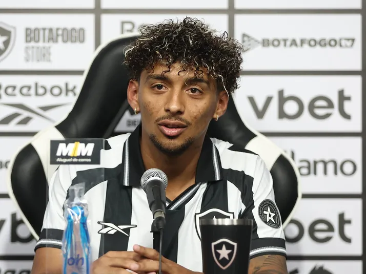 Cristian Medina pode ser titular em Botafogo x Flamengo