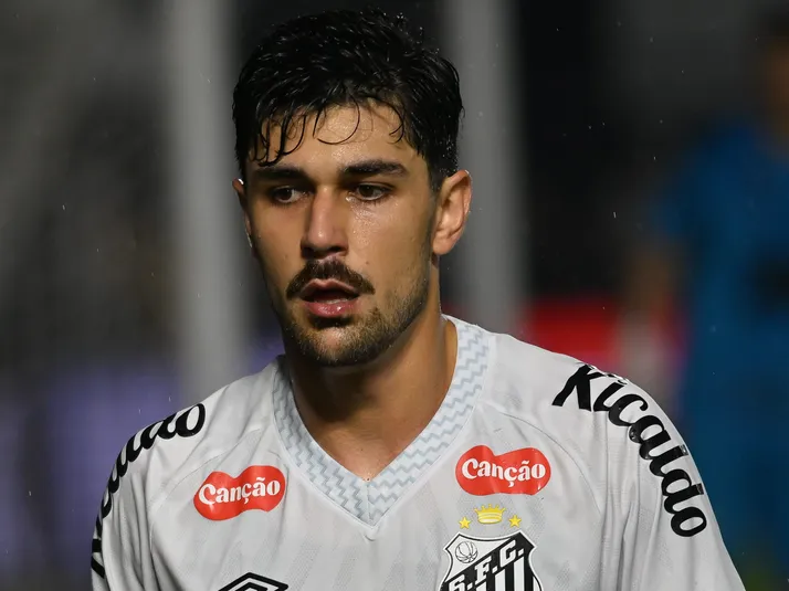 Ex-Santos, João Basso é oferecido ao Internacional